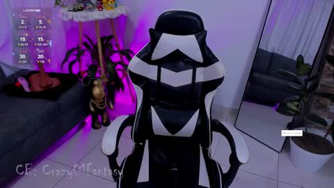 Laura  online show from 02/10/25, 04:41