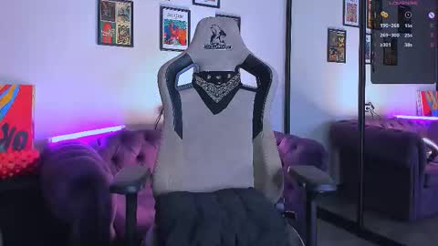 Snapshot of crazy_baby69 chatting on 09/17/25, 10:28 online show from 09/17/25, 10:28