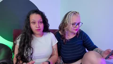 Snapshot of crazy_cakes_ chatting on 12/02/24, 03:25 Lexie  Rose  online show from 12/02/24, 03:25