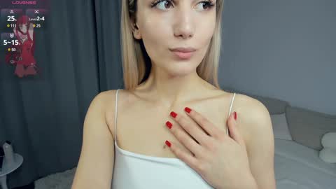 Emma online show from 01/20/25, 01:50