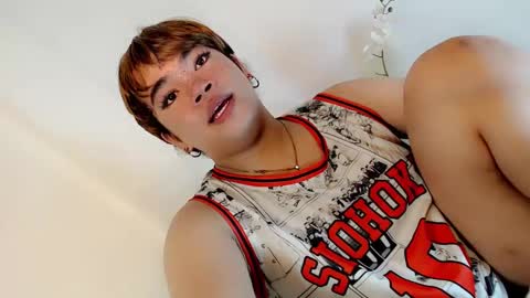 Hot Ayisha online show from 02/04/25, 06:17