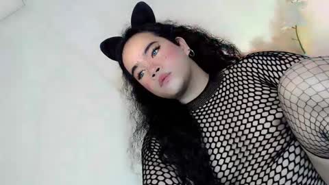 Hot Ayisha online show from 02/19/25, 04:44