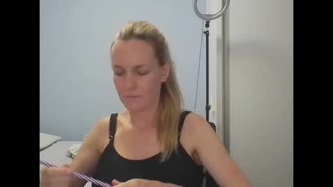 Anny online show from 01/09/26, 12:24