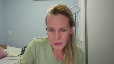 Anny online show from 04/14/26, 12:27