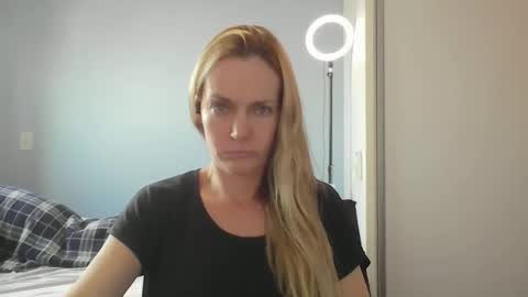 Anny online show from 04/14/26, 12:33