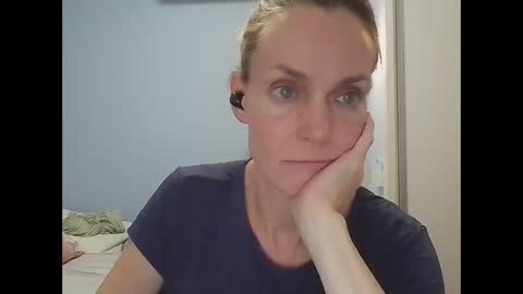Snapshot of crazyanny chatting on 04/30/26, 08:57 Anny online show from 04/30/26, 08:57