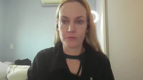 Snapshot of crazyanny chatting on 05/28/26, 10:45 Anny online show from 05/28/26, 10:45