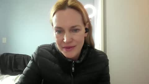 Snapshot of crazyanny chatting on 05/29/26, 10:57 Anny online show from 05/29/26, 10:57