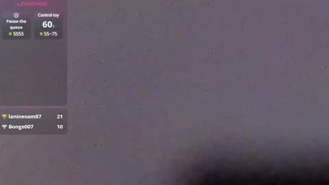 Snapshot of crazybeef__ chatting on 01/10/25, 03:58 Caro Andrew online show from 01/10/25, 03:58