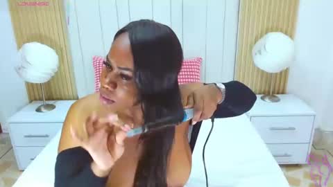 Sara online show from 09/16/25, 11:11