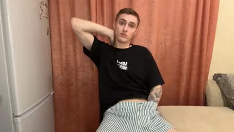 Snapshot of crazybottom99 chatting on 12/23/24, 03:12 Alex online show from 12/23/24, 03:12