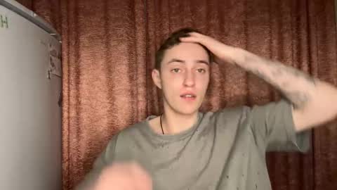 Snapshot of crazybottom99 chatting on 12/24/24, 09:22 Alex online show from 12/24/24, 09:22