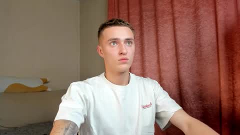 Snapshot of crazybottom99 chatting on 10/30/25, 06:30 Alex online show from 10/30/25, 06:30