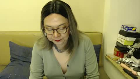 Snapshot of crazychika chatting on 12/05/24, 04:23 Kelly   online show from 12/05/24, 04:23