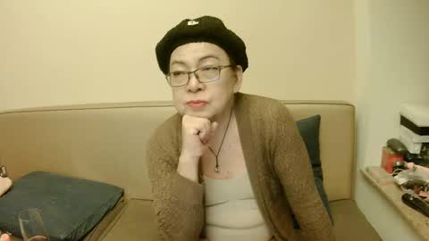 Snapshot of crazychika chatting on 03/03/25, 08:54 Kelly   online show from 03/03/25, 08:54