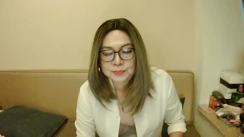 Snapshot of crazychika chatting on 03/05/25, 10:22 Kelly   online show from 03/05/25, 10:22