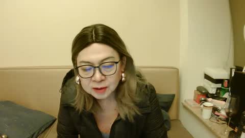 Snapshot of crazychika chatting on 03/05/25, 08:21 Kelly   online show from 03/05/25, 08:21