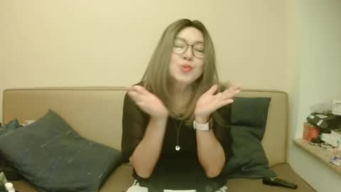 Snapshot of crazychika chatting on 10/03/25, 06:05 Kelly   online show from 10/03/25, 06:05