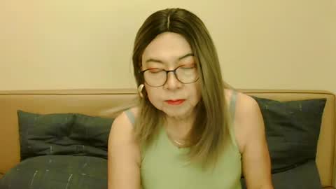 Snapshot of crazychika chatting on 10/30/25, 04:30 Kelly   online show from 10/30/25, 04:30