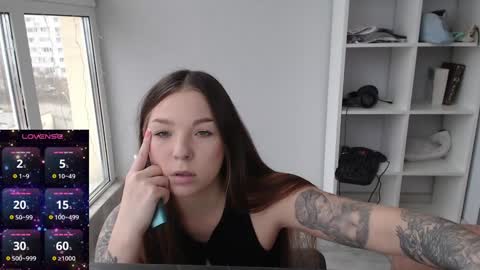 Snapshot of crazycouple1993 chatting on 11/27/25, 11:01 Kerry Ronny. More customized contentFREE following online show from 11/27/25, 11:01