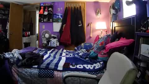 Snapshot of crazygirl802 chatting on 02/21/26, 06:42 crazygirl802 online show from 02/21/26, 06:42