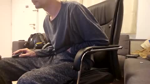 Snapshot of crazymen0101 chatting on 12/08/24, 07:32 crazymen0101 online show from 12/08/24, 07:32