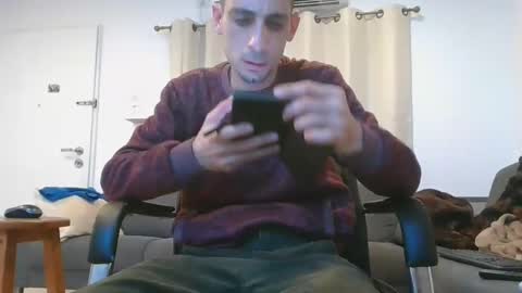 Snapshot of crazymen0101 chatting on 12/12/24, 05:52 crazymen0101 online show from 12/12/24, 05:52