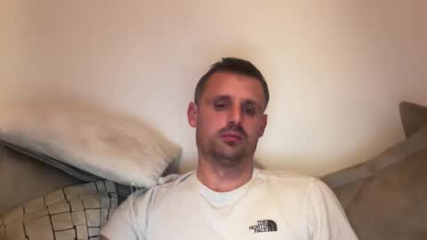 Snapshot of crazynicky chatting on 12/16/25, 01:38 Nicky online show from 12/16/25, 01:38