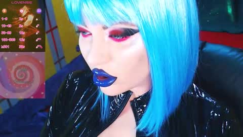 Roxy online show from 12/17/25, 02:23