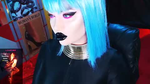 Snapshot of crazypinkyball chatting on 06/17/26, 02:51 Roxy online show from 06/17/26, 02:51