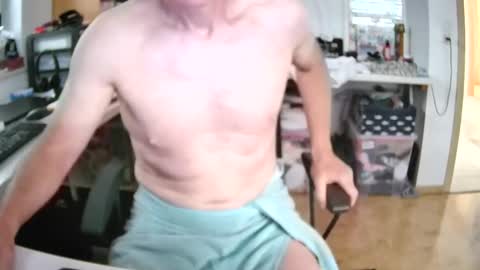 Snapshot of crazystef42 chatting on 09/13/25, 10:37 crazystef42 online show from 09/13/25, 10:37