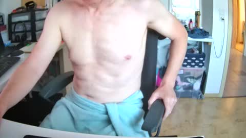 Snapshot of crazystef42 chatting on 09/18/25, 07:10 crazystef42 online show from 09/18/25, 07:10