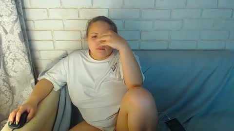 Crazyy Girl  online show from 01/17/25, 06:02