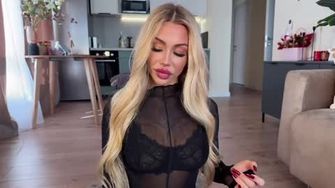 ALEXA AND WALLY online show from 04/11/26, 06:51