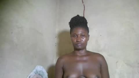 Snapshot of creampygal chatting on 02/22/25, 10:52 SUSAN online show from 02/22/25, 10:52