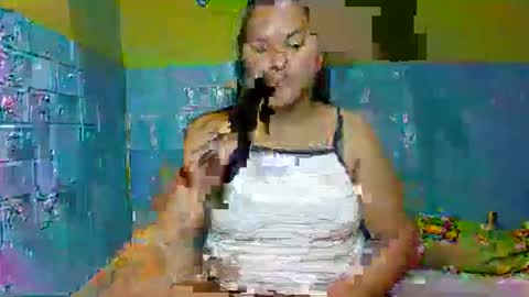 Snapshot of creamy_cunt4uxx chatting on 11/17/25, 02:28 my pussy always wet online show from 11/17/25, 02:28