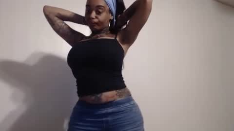 CreamyExotica online show from 09/17/25, 01:02