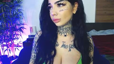 Sophie online show from 04/12/26, 05:45