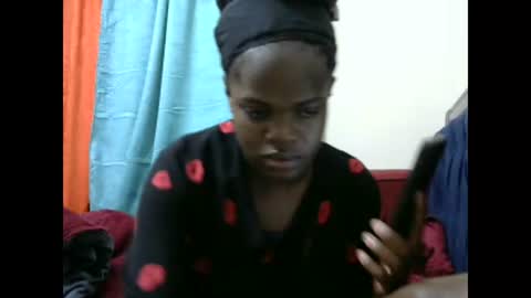 Snapshot of creamymomma chatting on 12/28/24, 05:46 verah online show from 12/28/24, 05:46