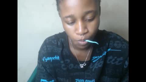 creamyxmuffin online show from 09/15/25, 06:24