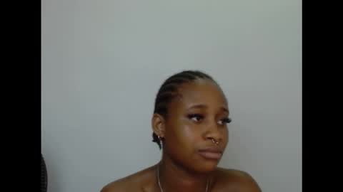 creamyxmuffin online show from 10/17/25, 09:34