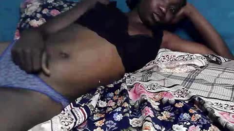 creamyxsugar online show from 10/29/25, 07:43