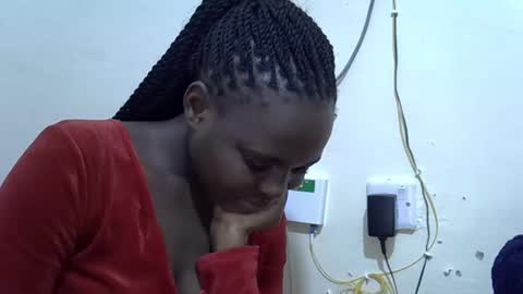 Snapshot of creamyypussyy chatting on 10/14/25, 09:37 creamyypussyy online show from 10/14/25, 09:37