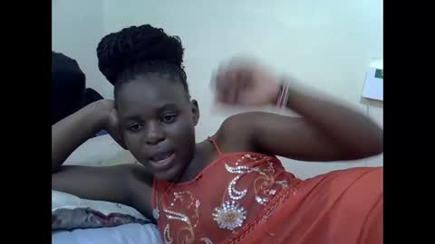 Snapshot of creamyypussyy chatting on 11/01/25, 09:22 creamyypussyy online show from 11/01/25, 09:22