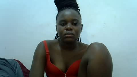Snapshot of creamyypussyy chatting on 07/12/26, 01:35 creamyypussyy online show from 07/12/26, 01:35