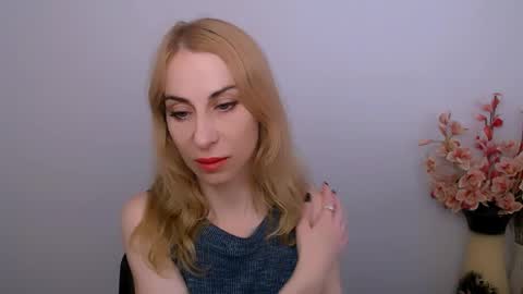 Snapshot of create_your_own_sun chatting on 06/04/26, 12:33 Lera online show from 06/04/26, 12:33