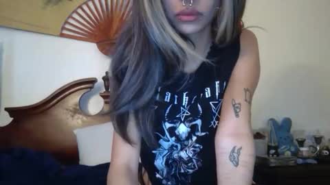 Snapshot of creature_nymph chatting on 03/31/26, 07:14 bunni xoxo online show from 03/31/26, 07:14