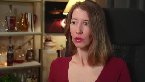 Snapshot of creme_dela_creme chatting on 10/07/25, 05:43 Quinn de la Creme online show from 10/07/25, 05:43