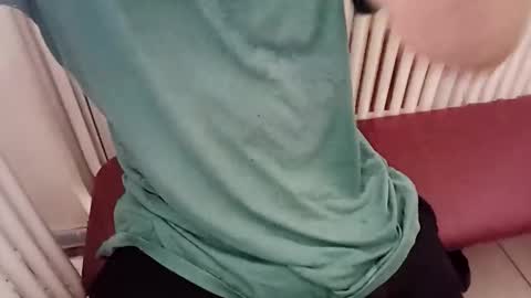 cremjee  online show from 09/19/25, 11:33