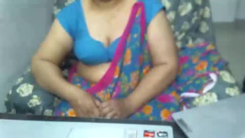 Snapshot of crezybhabihot chatting on 01/16/25, 08:14 Sonika69 online show from 01/16/25, 08:14